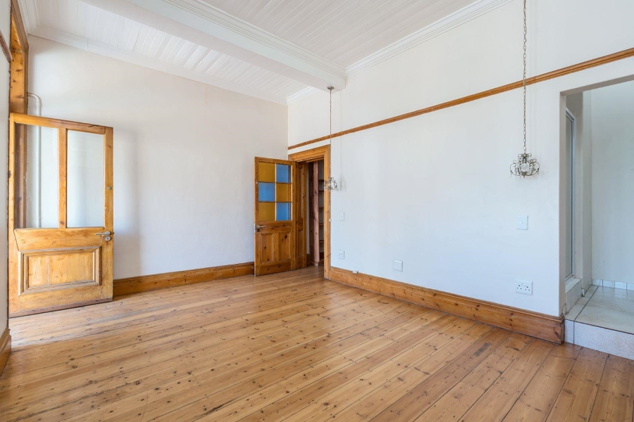 3 Bedroom Property for Sale in Sea Point Western Cape